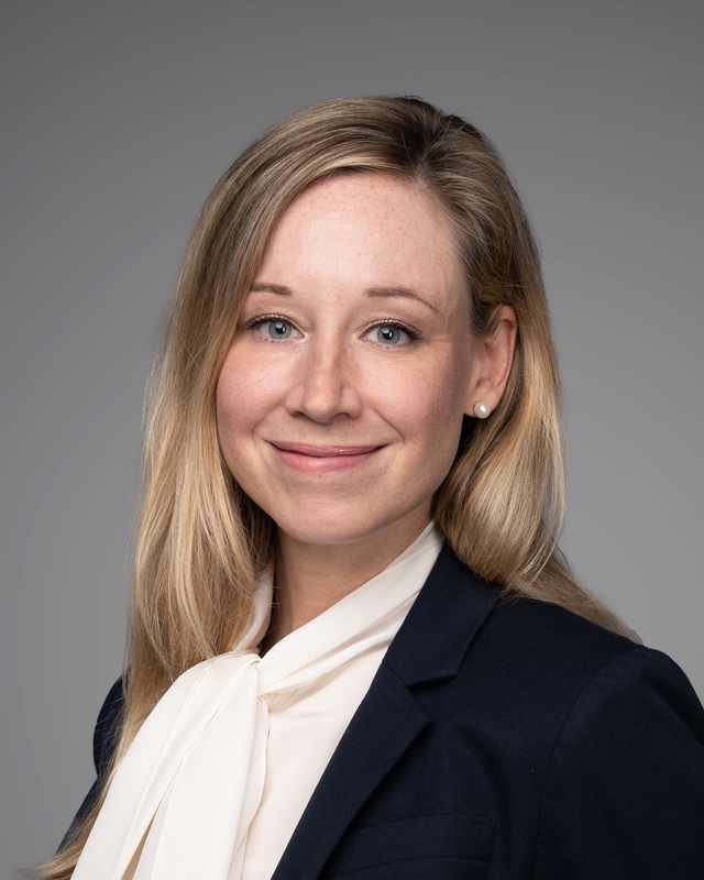 Headshot photo of Laura Parcells